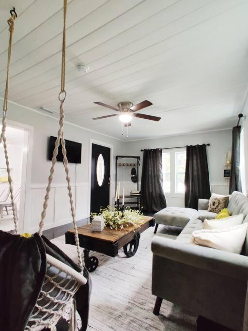 Honeycomb Gem, Beautifully Designed & Near Downtown Thomasville Zewnętrze zdjęcie